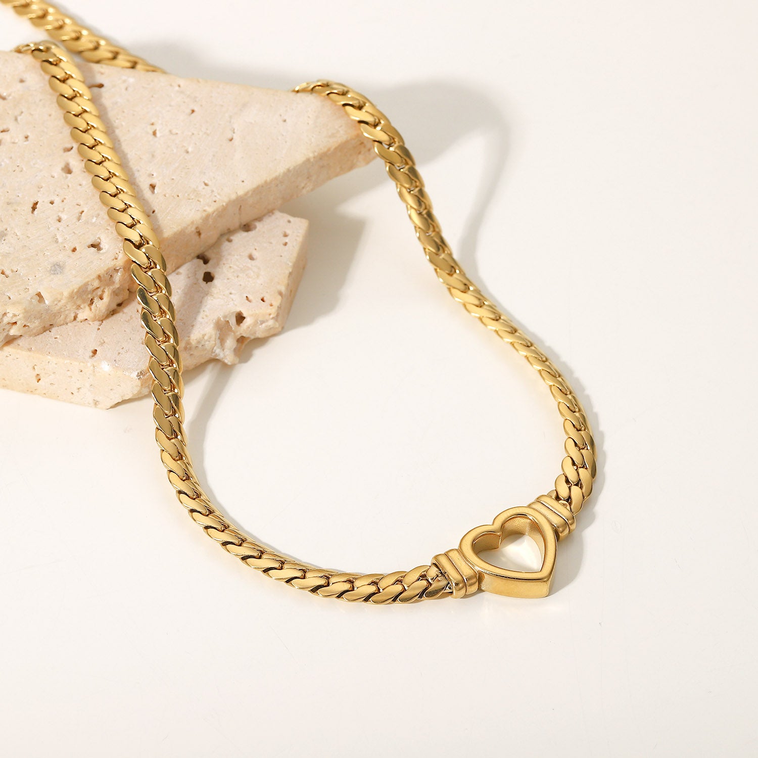 Auréla Heart Necklace